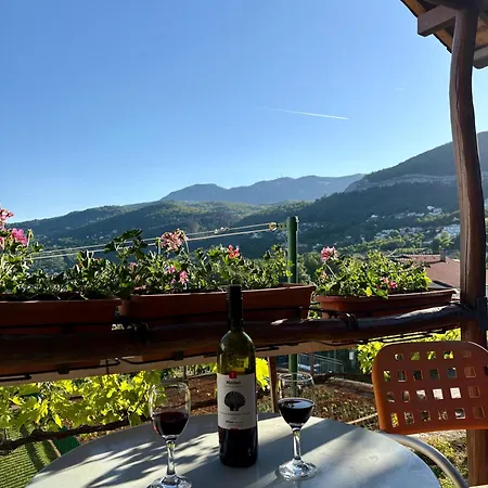 アパート Mediterranean Family With Garden, Sea & Mountain View