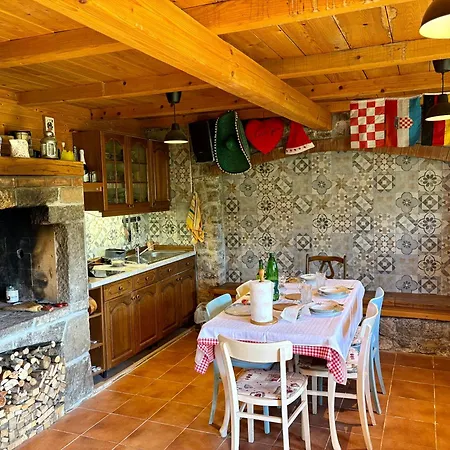 Mediterranean Family With Garden, Sea & Mountain View * Veprinac