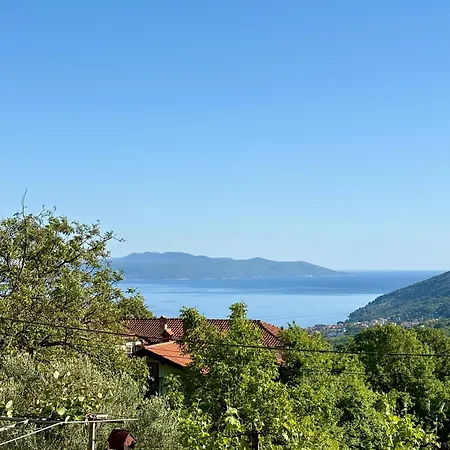 Mediterranean Family With Garden, Sea & Mountain View アパート *